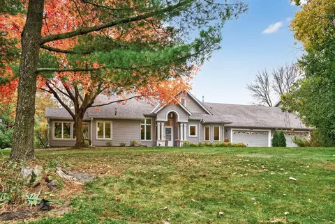 2566 Sumac Rdg, White Bear Lake, MN 55110