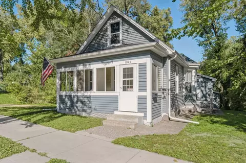 1093 4th St E, Saint Paul, MN 55106