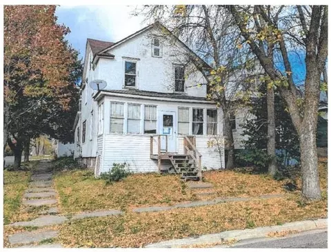 601 Hayes St, Eveleth, MN 55734
