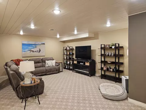 Living - 524 19th St SE, Willmar, MN 56201 photo 5 of 5