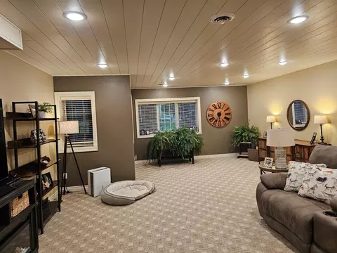 Living - 524 19th St SE, Willmar, MN 56201 photo 4 of 5