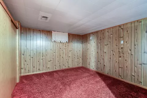 Bedroom - 906 Redwood St E, La Crescent, MN 55947 photo 6 of 6