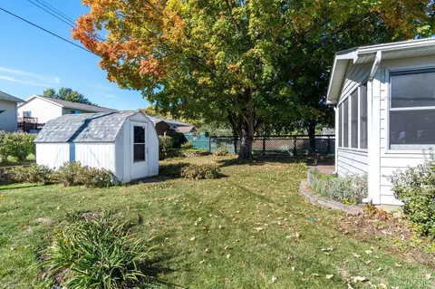 Exterior - 906 Redwood St E, La Crescent, MN 55947 photo 3 of 3