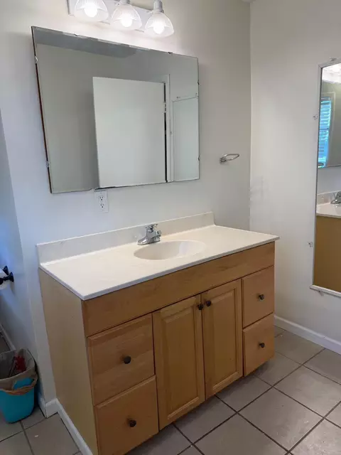 Bath - 1419 Mary St, Brainerd, MN 56401 photo 2 of 3