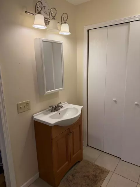 Bath - 1419 Mary St, Brainerd, MN 56401 photo 3 of 3