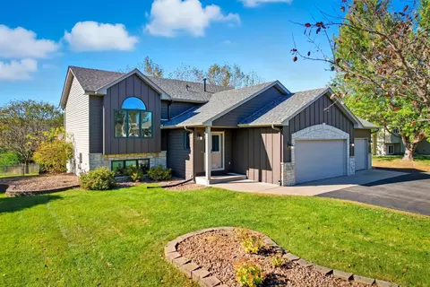 26230 Goodview Ave, Wyoming, MN 55092