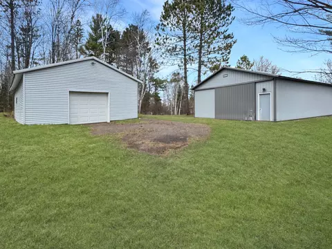 Exterior - 2153 River Rd, Duluth, MN 55803 photo 12 of 16