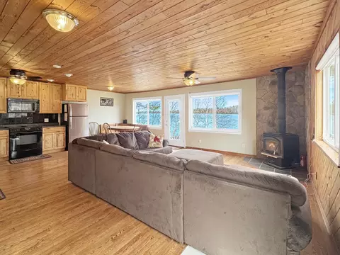 Living - 2153 River Rd, Duluth, MN 55803 photo 1 of 7