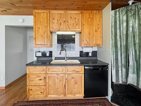 Kitchen - 2153 River Rd, Duluth, MN 55803 photo 2 of 3