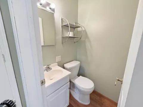 Bath - 2153 River Rd, Duluth, MN 55803 photo 4 of 4
