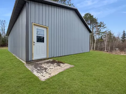Exterior - 2153 River Rd, Duluth, MN 55803 photo 9 of 16
