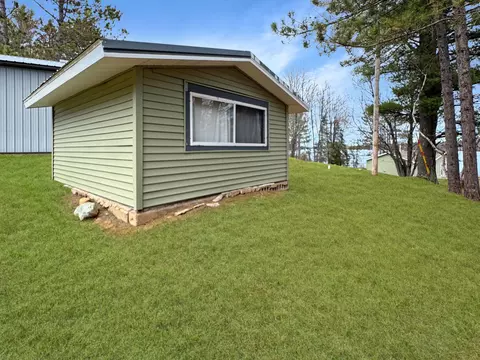 Exterior - 2153 River Rd, Duluth, MN 55803 photo 14 of 16