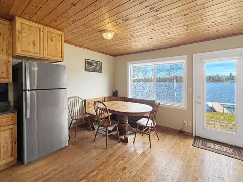 Dining - 2153 River Rd, Duluth, MN 55803 photo 1 of 2