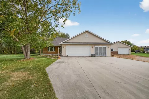 35439 Eagle Ridge Ct, Lake City, MN 55041