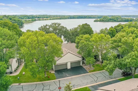 8461 Rice Lake Rd, Maple Grove, MN 55369