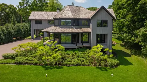 2657 Woodbridge Rd, Wayzata, MN 55391