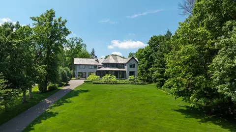 2657 Woodbridge Rd, Wayzata, MN 55391