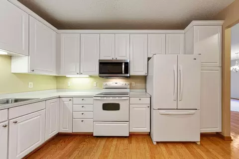 Kitchen - 2712 Village Dr, Faribault, MN 55021 photo 3 of 3