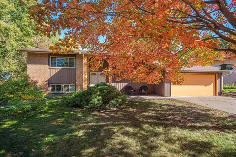 6181 Benjamin St NE, Fridley, MN 55432