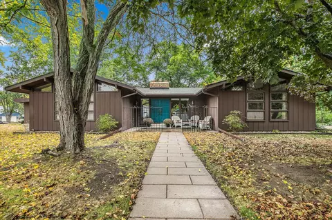 224 9th St N, Sauk Rapids, MN 56379