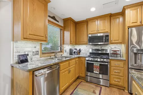 5910 114th Pl N, Champlin, MN 55316 photo 4