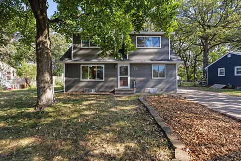 5434 Jackson Dr, Mounds View, MN 55112
