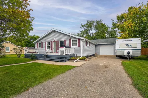 307 27th St NE, Bemidji, MN 56601