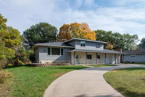 1810 Mary Ln, North Mankato, MN 56003