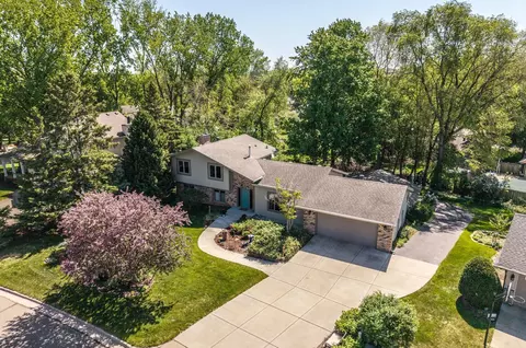 15505 Logarto Ln, Burnsville, MN 55306