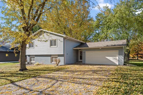 7261 Quantico Ln N, Maple Grove, MN 55311