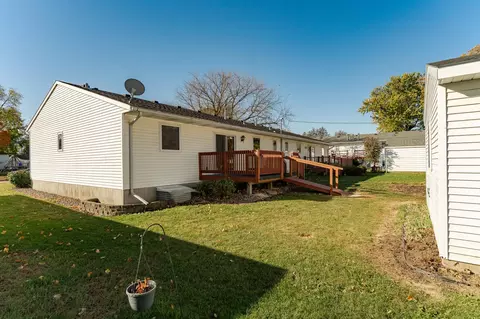 Exterior - 209 E Henry St, Le Roy, MN 55951 photo 3 of 8