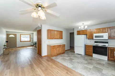 Entry Way - 209 E Henry St, Le Roy, MN 55951 photo 1 of 1