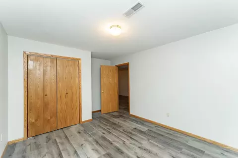 Bedroom - 209 E Henry St, Le Roy, MN 55951 photo 6 of 7
