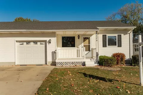 Exterior - 209 E Henry St, Le Roy, MN 55951 photo 5 of 8