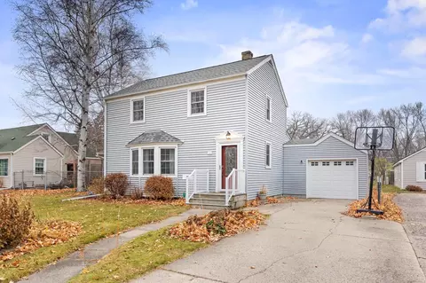 571 Juul Rd SW, Hutchinson, MN 55350