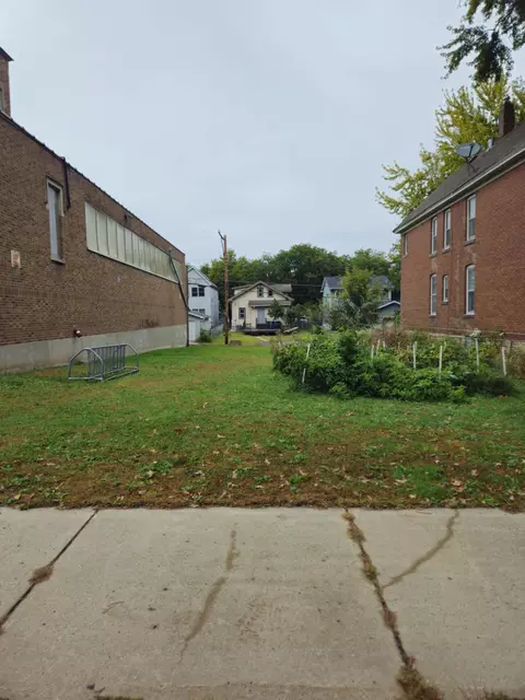 483 Charles Ave, Saint Paul, MN 55103 photo 3