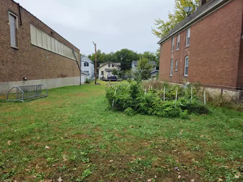 483 Charles Ave, Saint Paul, MN 55103 photo 4