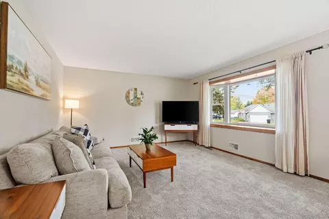 7707 111th Ave N, Champlin, MN 55316 photo 5
