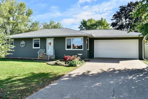 348 Emherst St, Winona, MN 55987