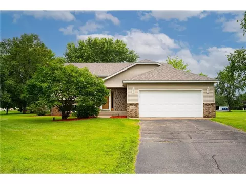 7009 Rolling View Dr, Saint Cloud, MN 56303