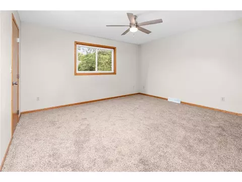 7009 Rolling View Dr, Saint Cloud, MN 56303 photo 8