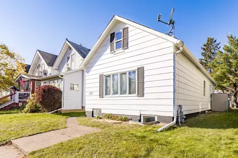 1317 E 9th St, Duluth, MN 55805 photo 2