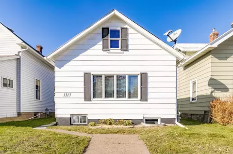 1317 E 9th St, Duluth, MN 55805 photo 3