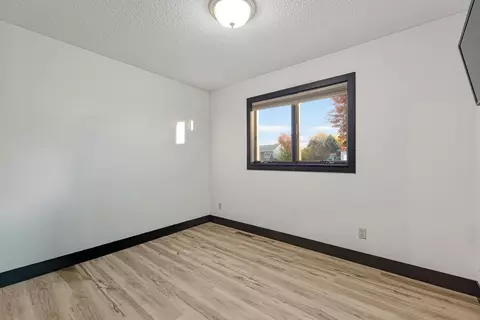 Bedroom - 1308 Greenleaf Rd, Faribault, MN 55021 photo 1 of 10