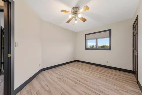 Bedroom - 1308 Greenleaf Rd, Faribault, MN 55021 photo 4 of 10