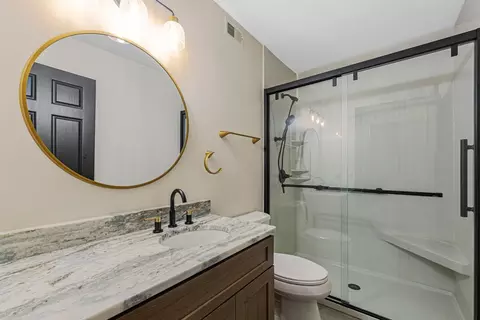 Bath - 1308 Greenleaf Rd, Faribault, MN 55021 photo 3 of 6
