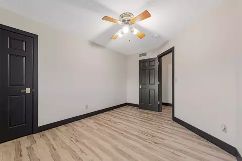 Bedroom - 1308 Greenleaf Rd, Faribault, MN 55021 photo 5 of 10