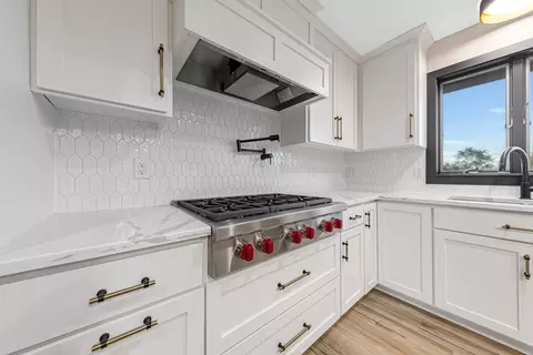 Kitchen - 1308 Greenleaf Rd, Faribault, MN 55021 photo 3 of 6