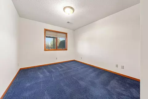 Bedroom - 1308 Greenleaf Rd, Faribault, MN 55021 photo 9 of 10