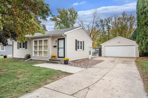 613 E University St, Owatonna, MN 55060